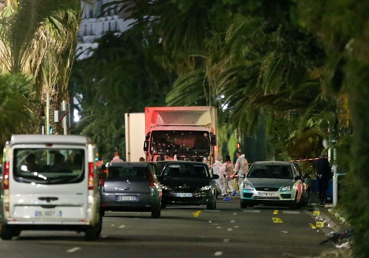 Reports: Man With Large Knife Arrested at Vigil in Nice