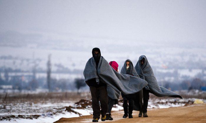 Serbia to Send Army, Police on Borders Because of Migrants