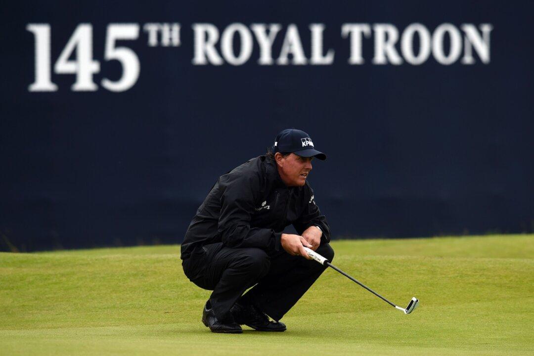 Stenson Surges at the Open: Mickelson One Ahead as Weather Worsens