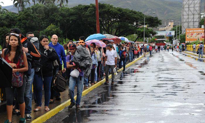 123,000 Venezuelans Cross Into Colombia to Hunt for Food and Medicine