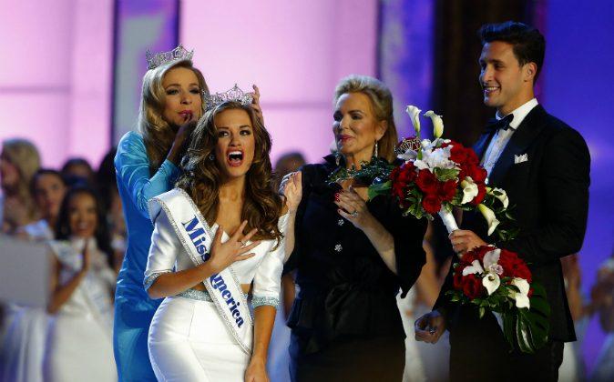 Miss America Launches Education Scholarship for Former Winners