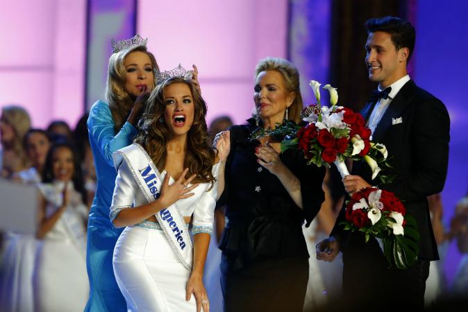 Miss America Launches Education Scholarship for Former Winners