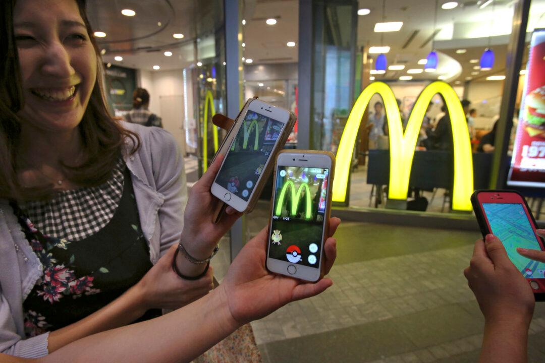 McDonald’s Deletes Trump Tweet, Says Twitter Account Compromised