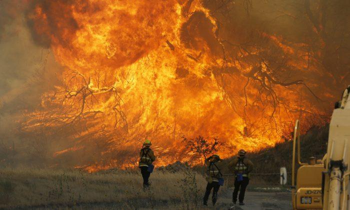 Evacuees Return Amid Progress Against Big California Fire