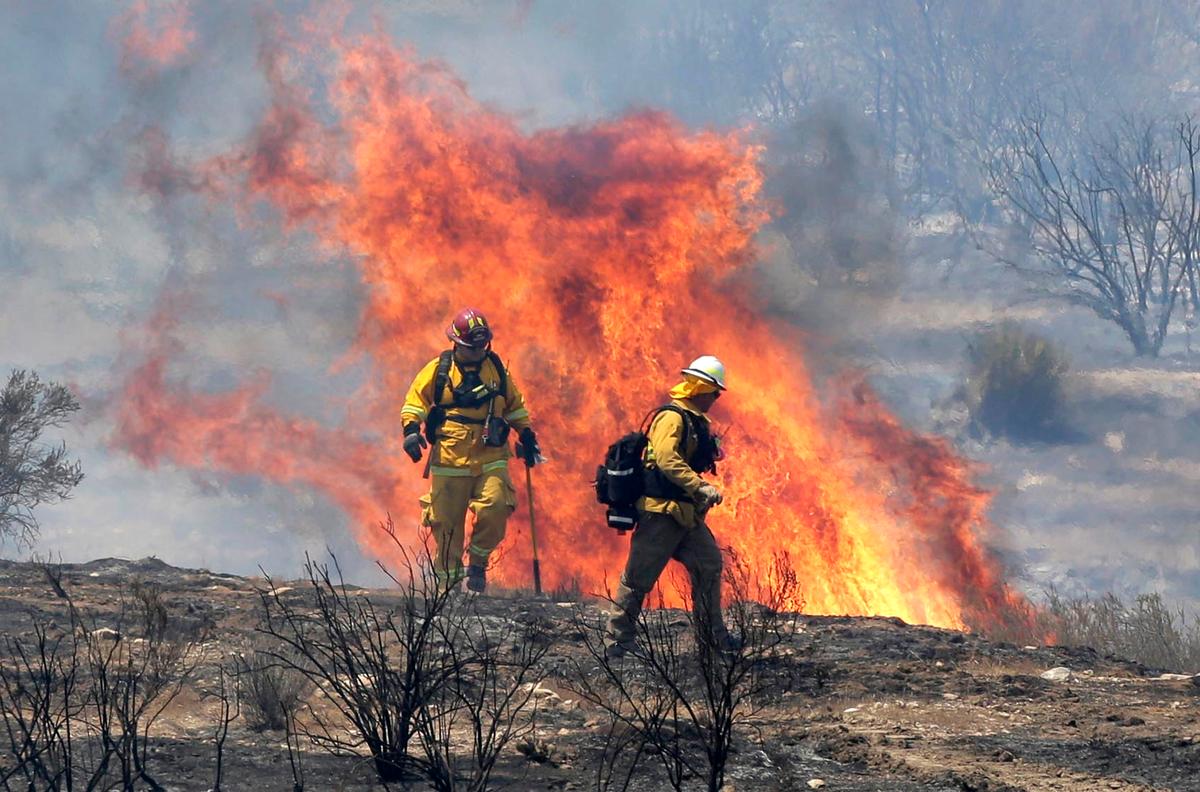 Hot, Hard Days Ahead for Firefighters on California Blaze