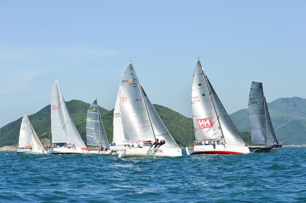 'Brace, Brace Brace', Leading the Fleet, Adds to the Spectacle in Summer Saturday Races