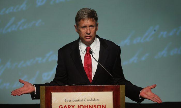 Libertarian Candidate Says Romney in Talks to Endorse