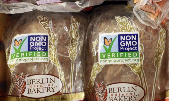 Obama Signs Bill Requiring Labeling of GMO Foods