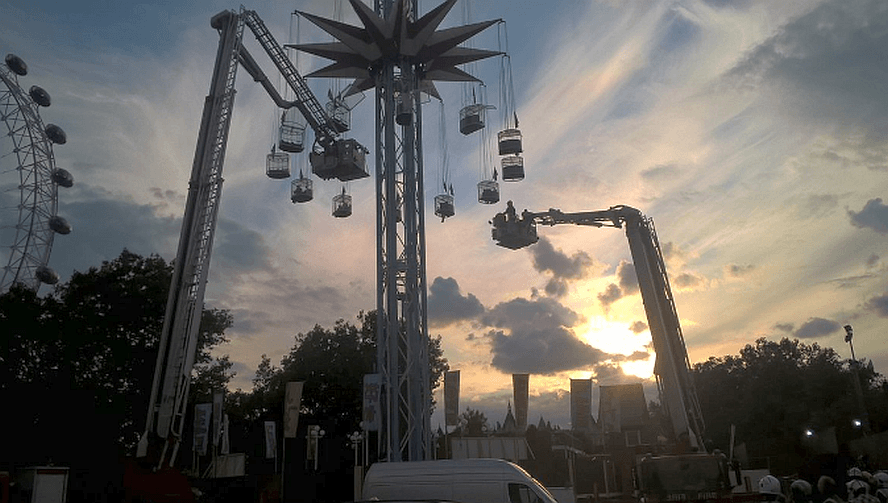19 People Trapped on Fairground Ride in London