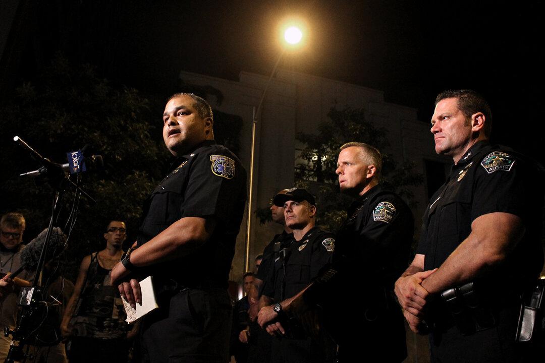 Texas Lawmaker Files Bill Making Attacks on Police a ‘Hate Crime’