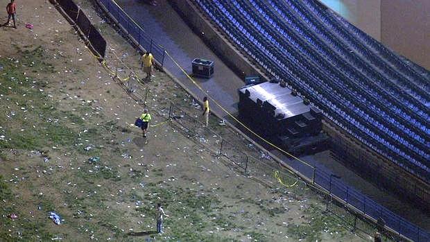 42 Hurt When Railing Collapses at Snoop Dogg Concert