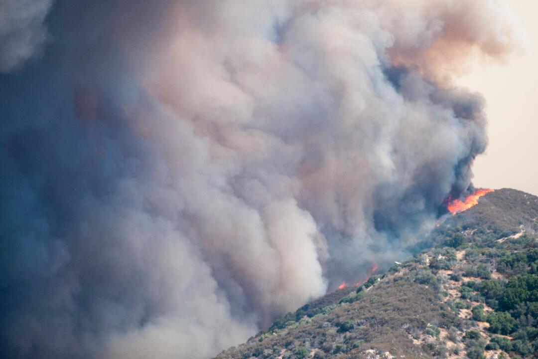 Southern California Fire Triples in Size Overnight, Causes Haze in Las Vegas