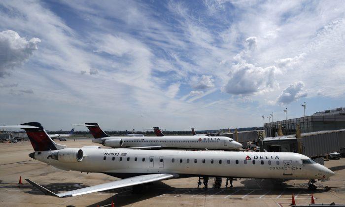 Couple Arrested for Disrupting Delta Flight to Los Angeles