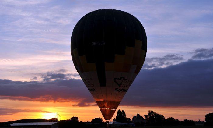 Hot Air Balloon Goes Down in Colorado, Several People Injured