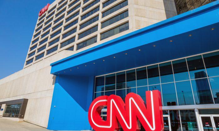 CNN Reporter Slammed for ‘Lobbying’ Facebook to Shut Down ‘InfoWars’
