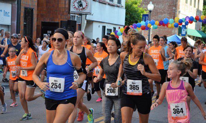 R4DT Runners and Walkers Take on Four Mile Course in Middletown’s Downtown