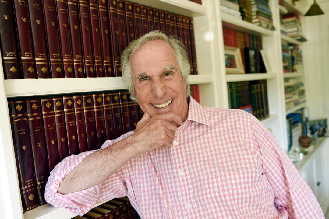 Henry Winkler Bonds With Icons in New Show, Dreams of Tony