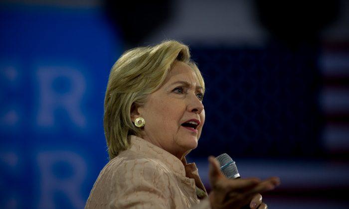 Clinton Campaign Defends Meetings With Donors Following AP Report
