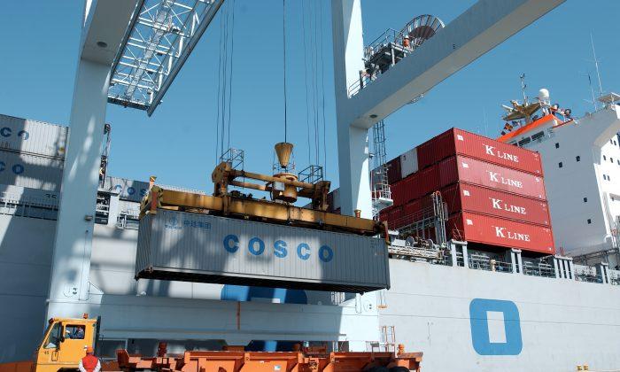 China Cosco Suffers Record Loss Even as Dry Bulk Shipping Stabilizes