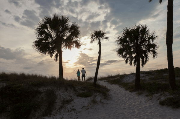A view of sunset over Clearwater Beach’s sugar sands. (Channaly Philipp/The Epoch Times)