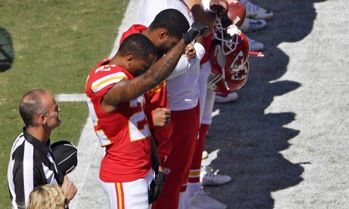Chiefs’ Peters Raises Fist During National Anthem