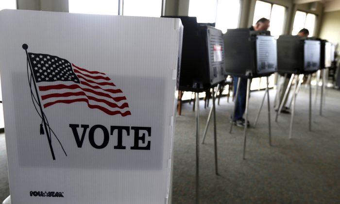 GOP Gains Ground on Dems in Voter Registration in Key States