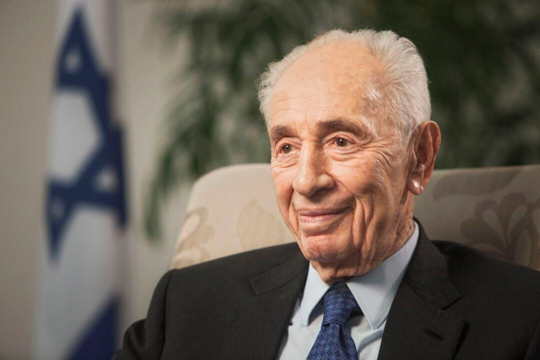 Israel’s Peres in Serious but Stable Condition After Stroke