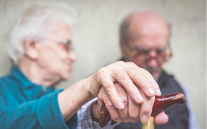Answering the Same Questions Over and Over: How to Talk to People With Dementia