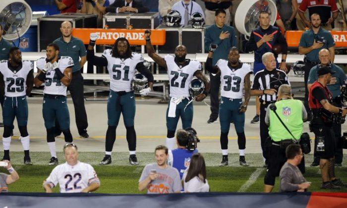 Malcolm Jenkins Leads Several Eagles in Protest Before Bears Game at Soldier Field
