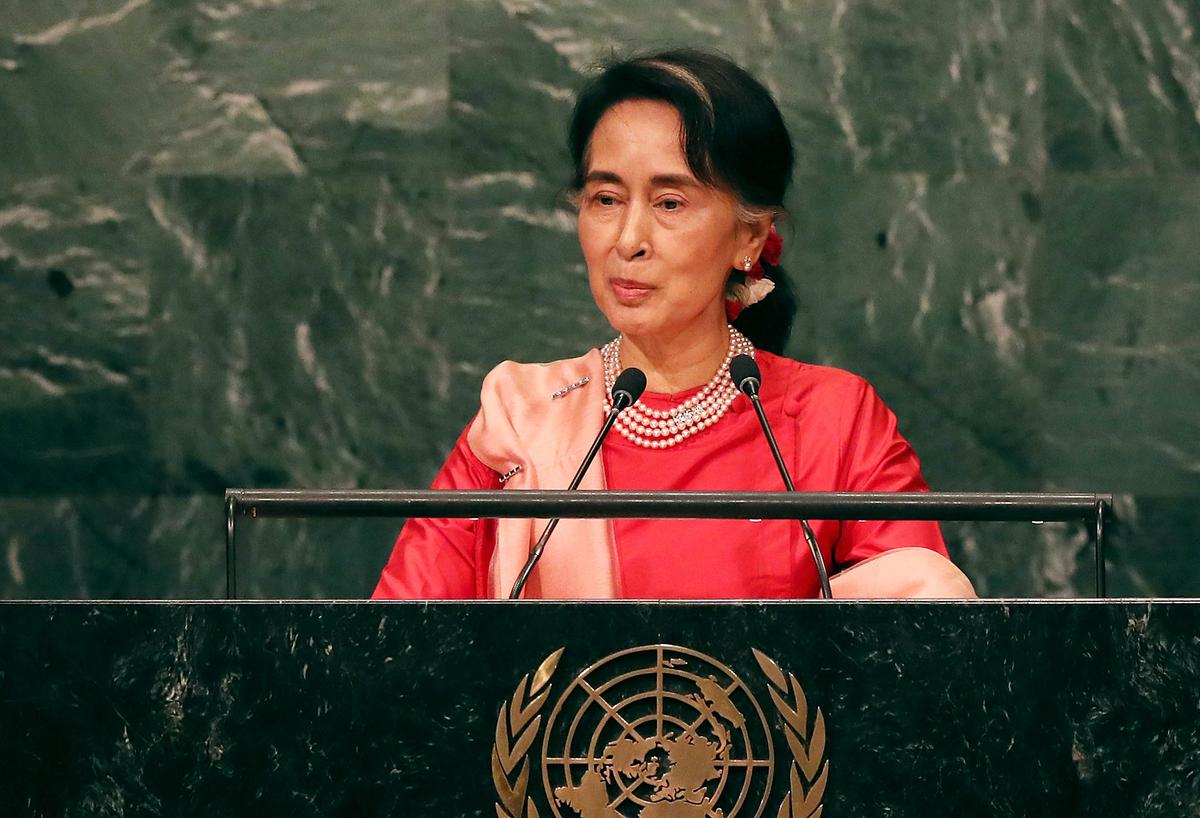 Burma leader Aung San Suu Kyi addresses the General Assembly at the United Nations in New York on Sept. 21, 2016. (Spencer Platt/Getty Images)