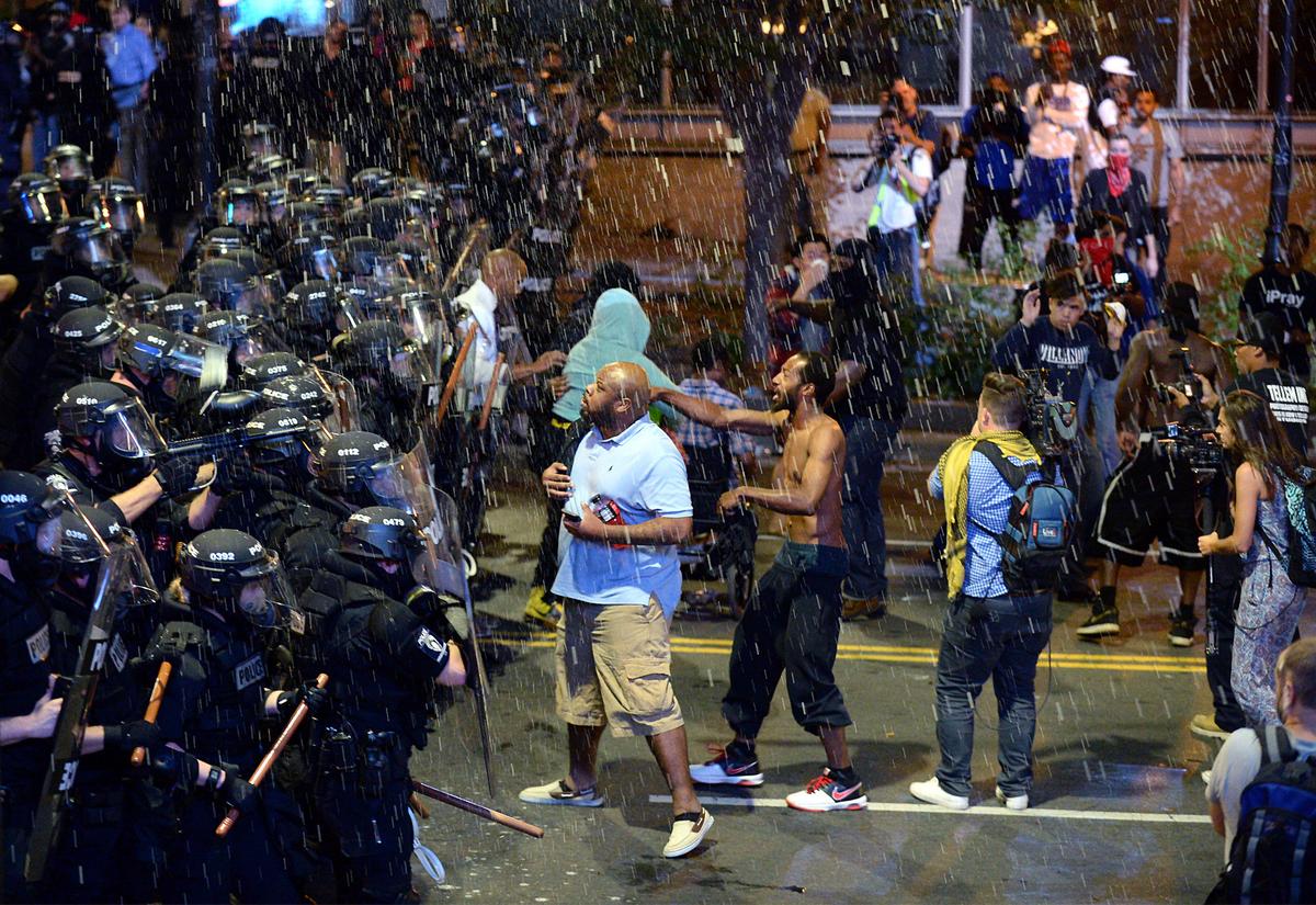 2nd Night of Violent Protests Over Charlotte Police Shooting