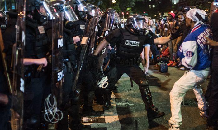 Mayor: Charlotte Considers Curfew After Protests