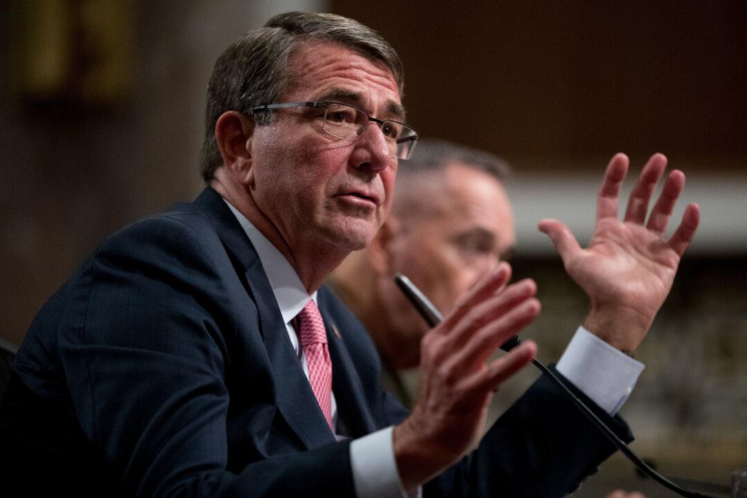 Pentagon Chief, an Expert on Nukes, Says Little About Them