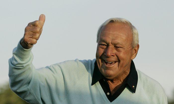 Arnold Palmer, a Golfing King With Common Touch, Dies at 87