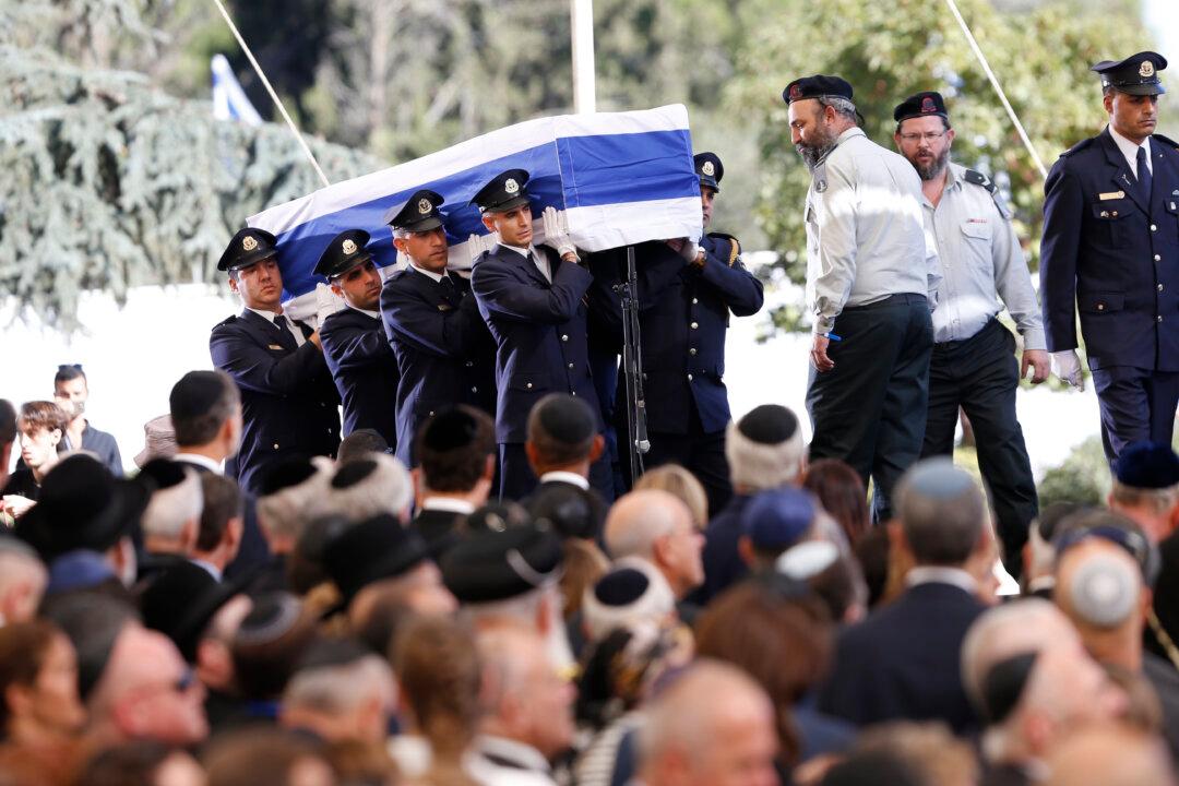 Israelis, World Leaders Gather for Peres Funeral