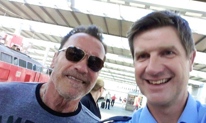 Police Stop Schwarzenegger Riding Bike in Munich Station