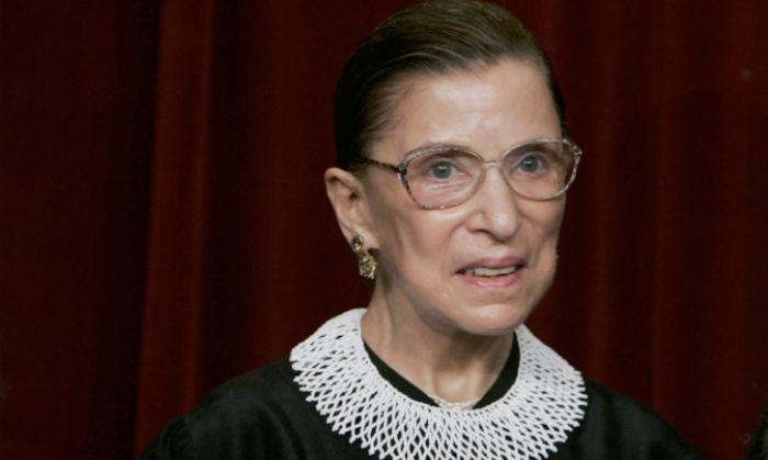 Justice Ginsburg Undergoes Surgery to Remove Cancerous Nodules From Lung