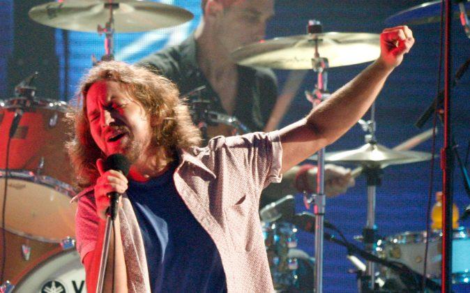 Pearl Jam, Janet Jackson, Tupac Shakur, Lead Rock Hall of Fame Ballot