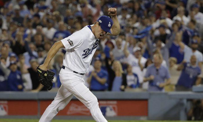 Dodgers Beat Cubs 6–0 for NLCS Lead