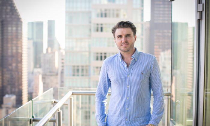 A Young New Zealander Teaches Americans the Secrets to Building Wealth