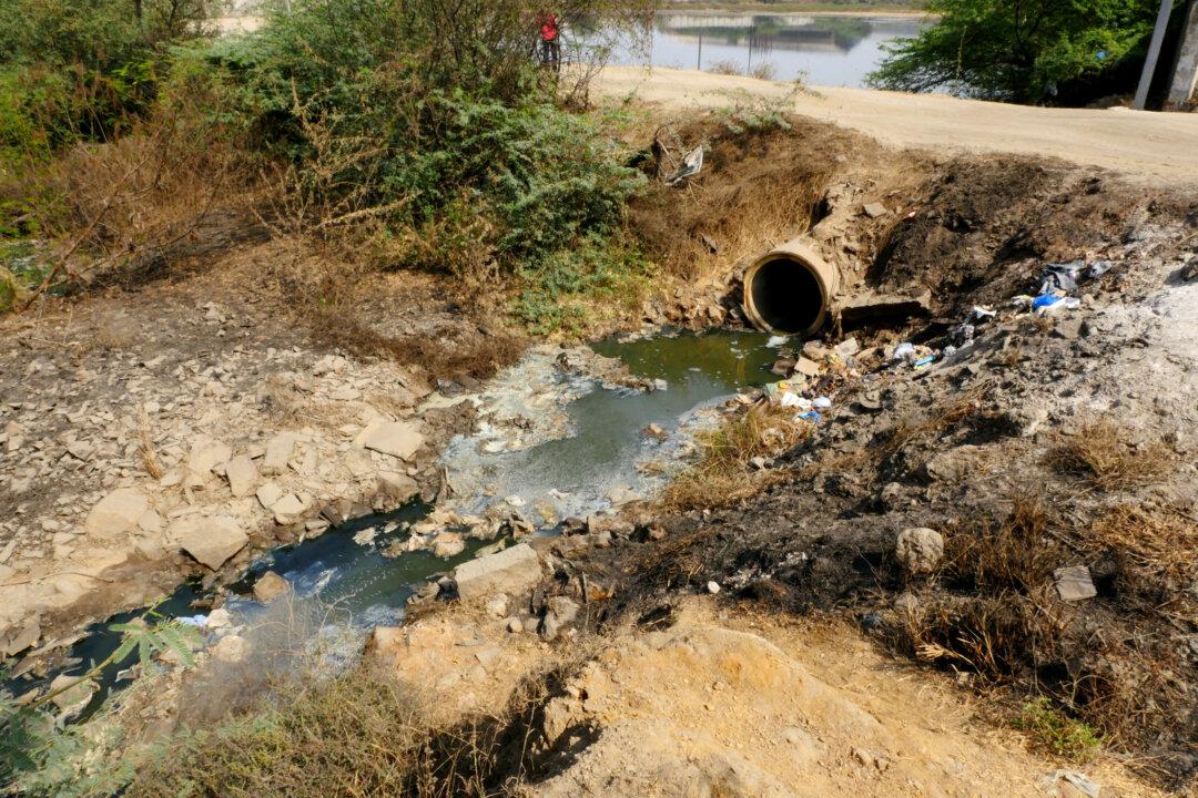 Big Pharma Pressured to Clean Up Pollution That Creates Superbugs