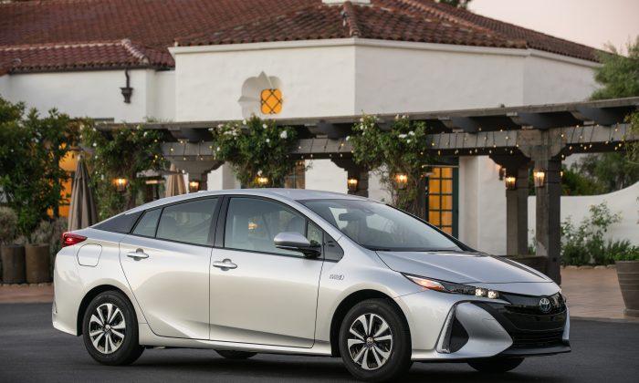 2017 Toyota Prius Prime: Right Direction, New Course