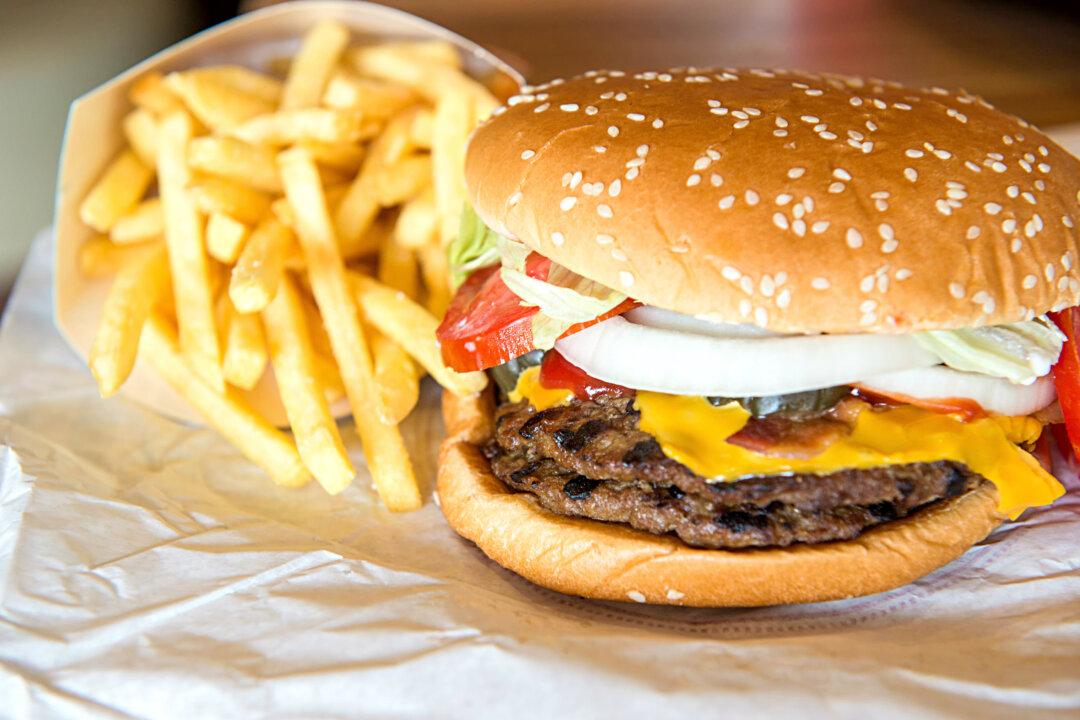 UN Expert Calls Junk Food a Human Rights Concern