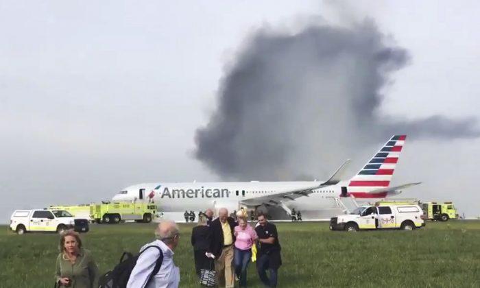 Official: Plane in Chicago Had Rare, Serious Engine Failure