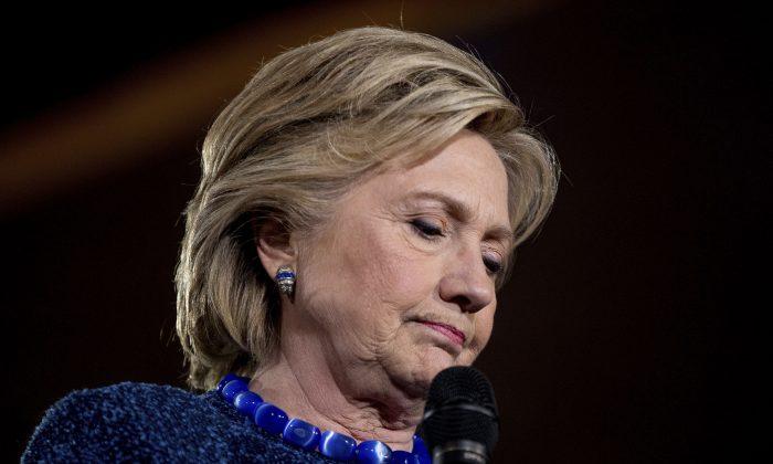 Clinton Tries to Quell Resurgent Email Issue Late in Race