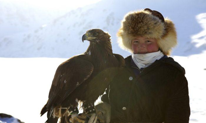 Film Review: ‘The Eagle Huntress’