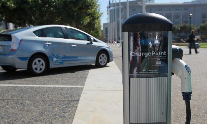 California Regulator Approves $738M for EV Charging Stations