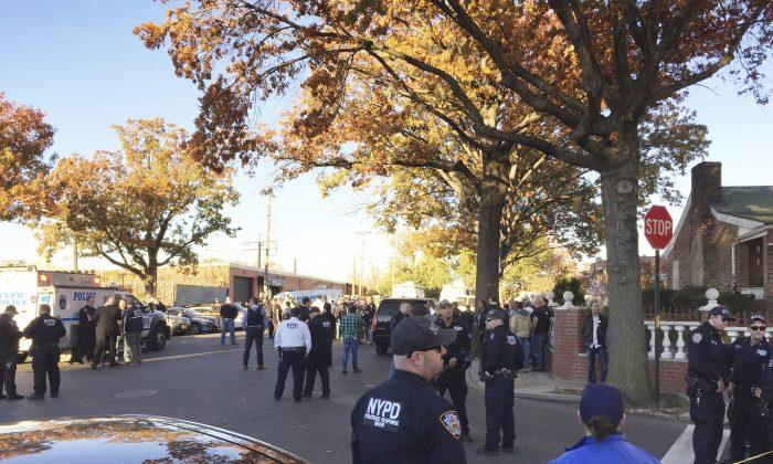 2 New York Police Sergeants Shot, 1 Killed; Suspect Dead