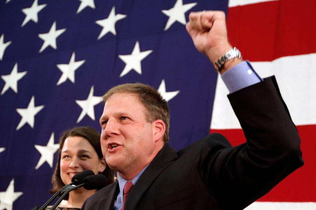 New Hampshire Reelects Moderate GOP Governor Sununu