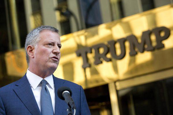 New York Mayor Bill de Blasio holds a news conference in front of Trump Tower following a meeting with President-elect Donald Trump in New York on Nov. 16, 2016. (Mark Lennihan/AP)